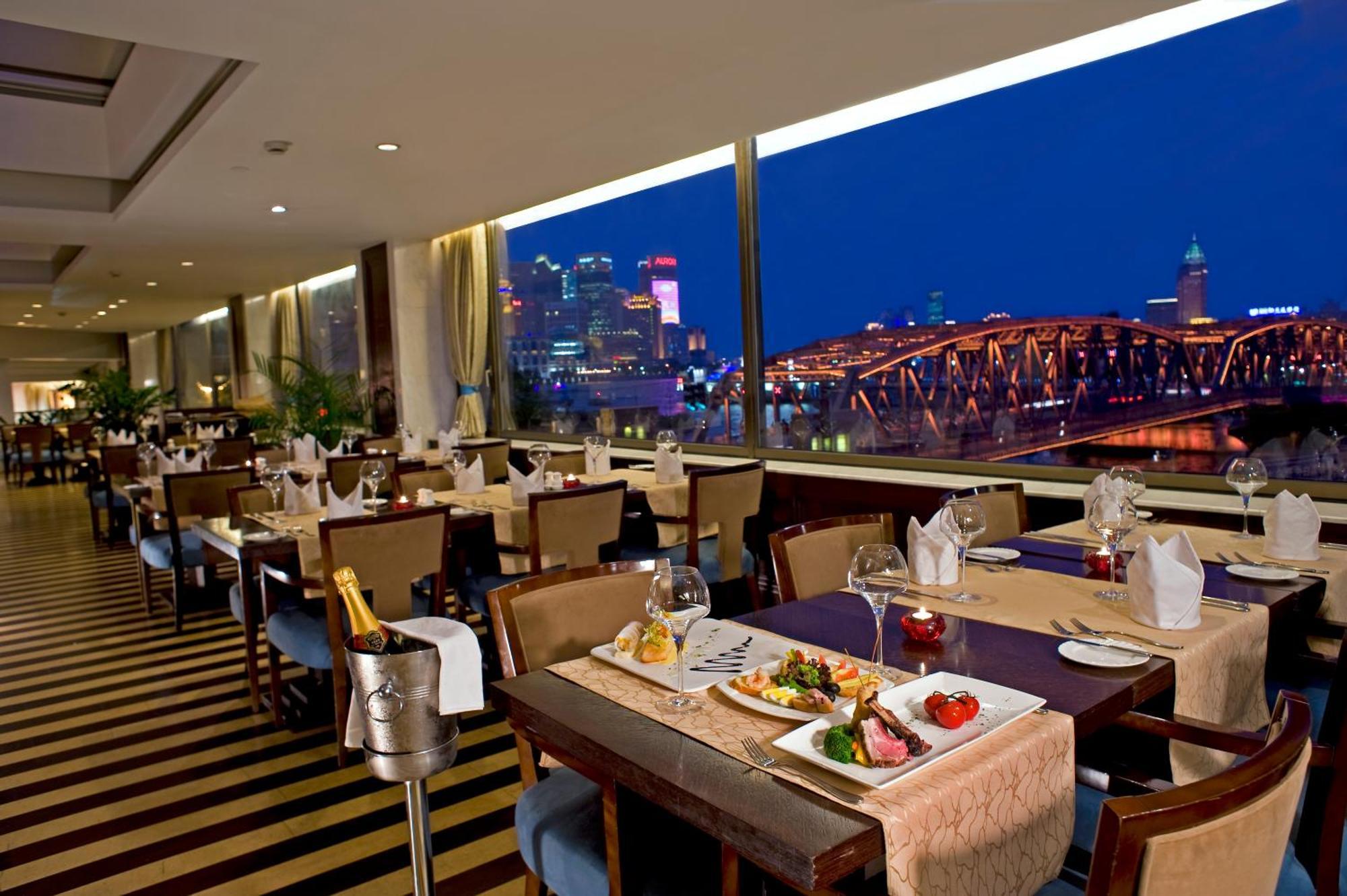 Broadway Mansions Hotel - On The Bund Шанхай Ресторан фото