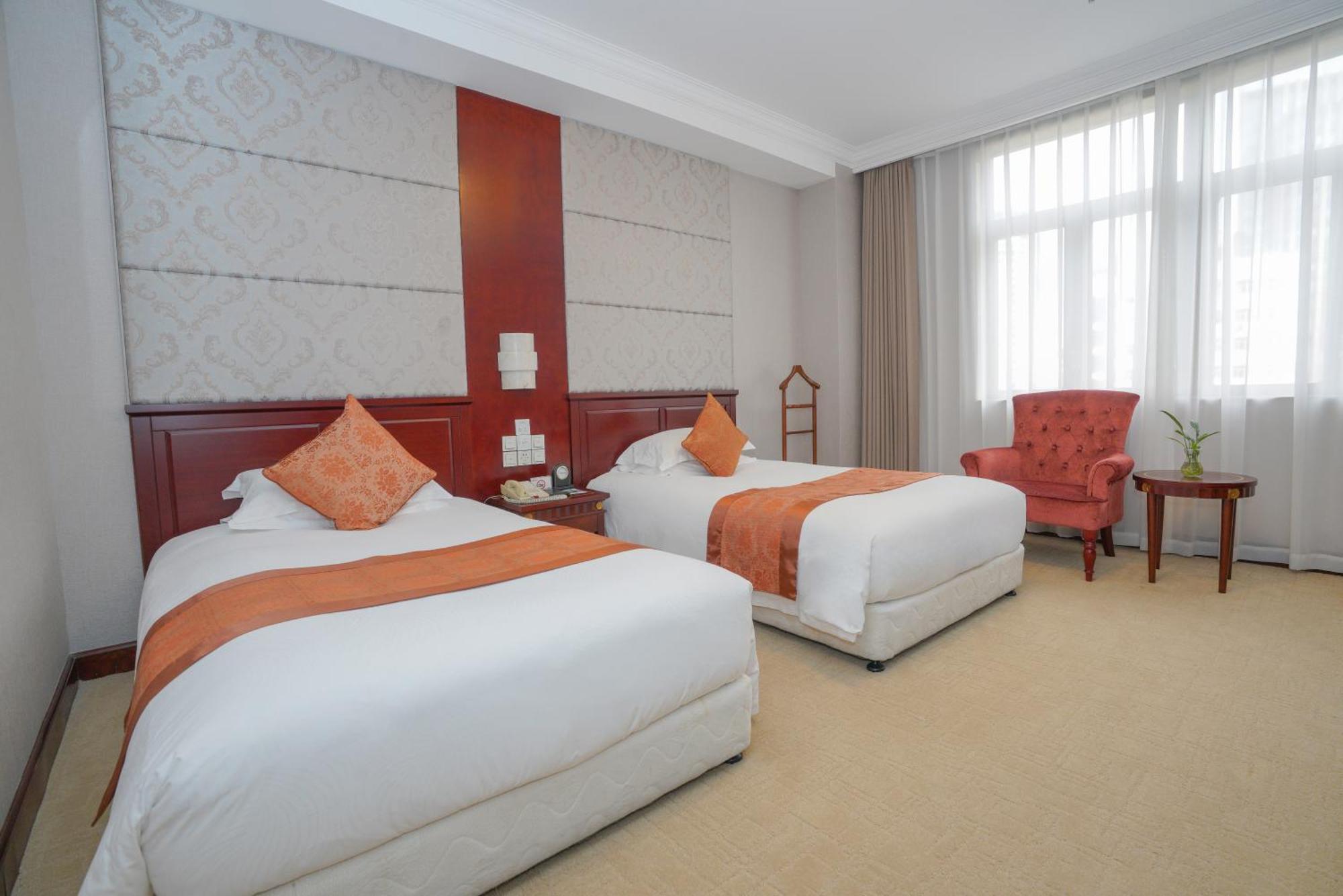 Broadway Mansions Hotel - On The Bund Шанхай Экстерьер фото