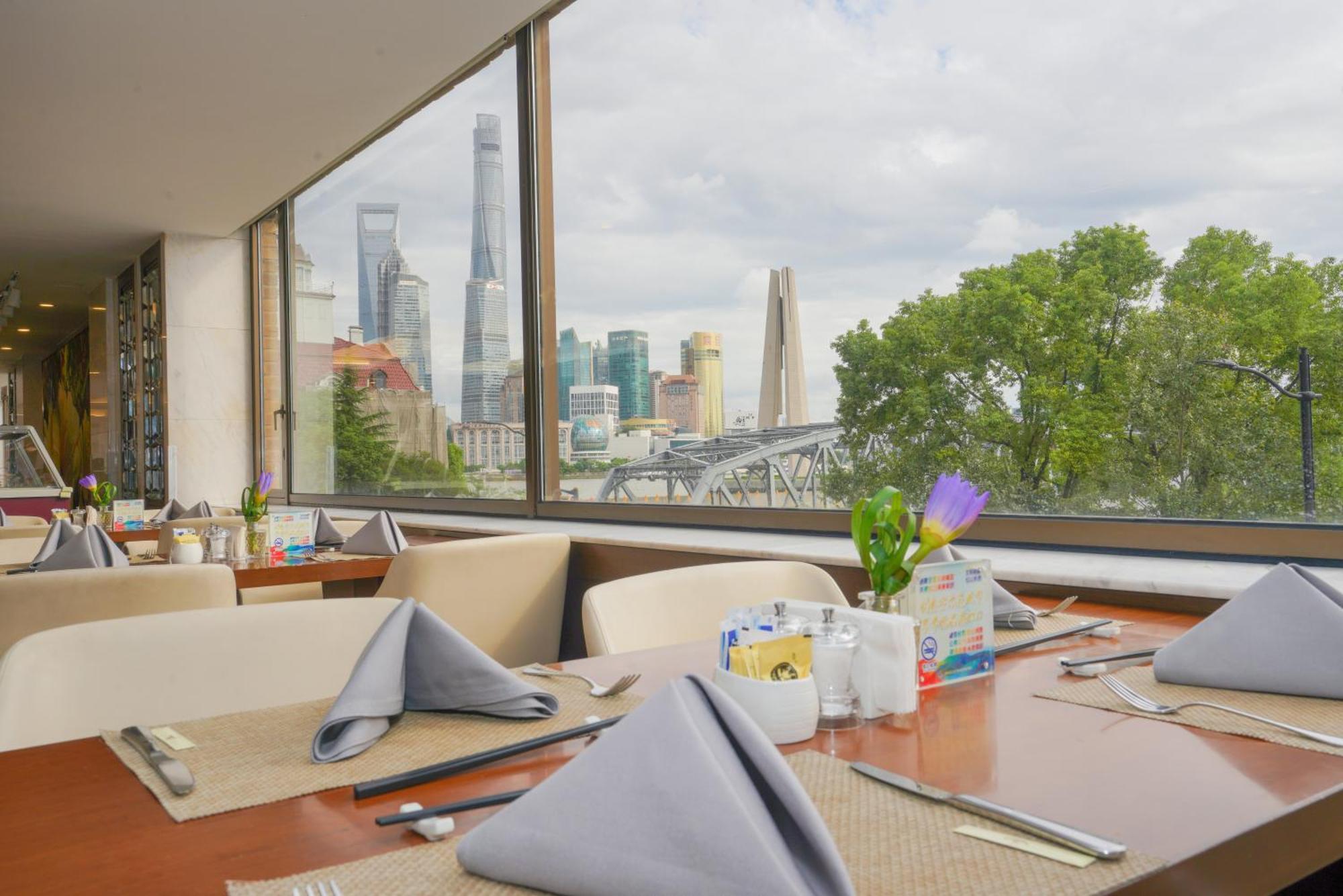 Broadway Mansions Hotel - On The Bund Шанхай Экстерьер фото
