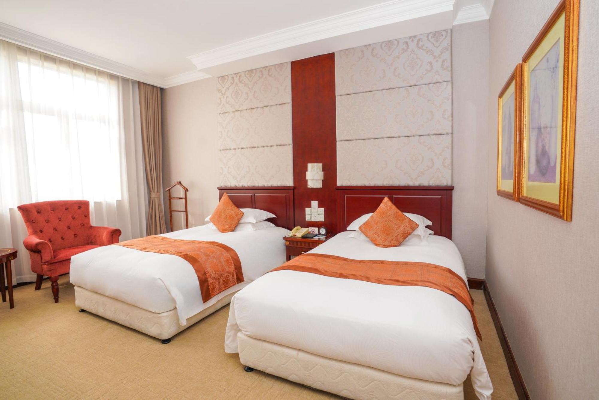 Broadway Mansions Hotel - On The Bund Шанхай Экстерьер фото